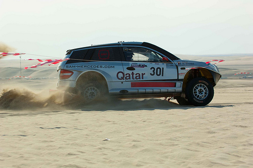 Lucas Cruz junto a Nasser Al-Attiyah